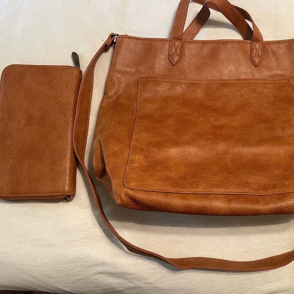 Thirty One Crossbody Bag and Matching Wallet